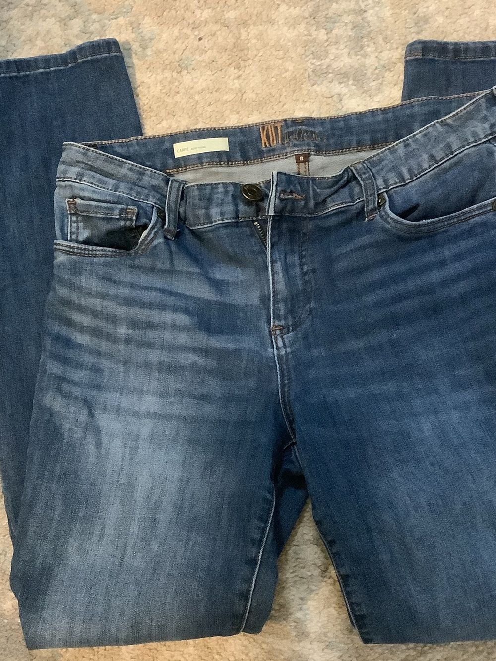 EUC Kut from the Kloth women’s slim cut boyfriend Jeans